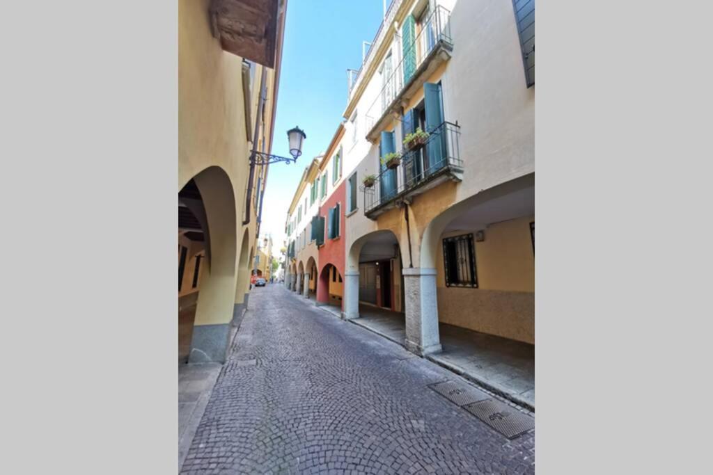 Enjoy Home - Ampio Bilocale Nella Padova Antica Экстерьер фото